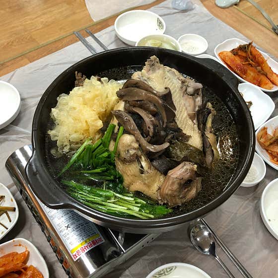 산들숲한방약오리닭백숙