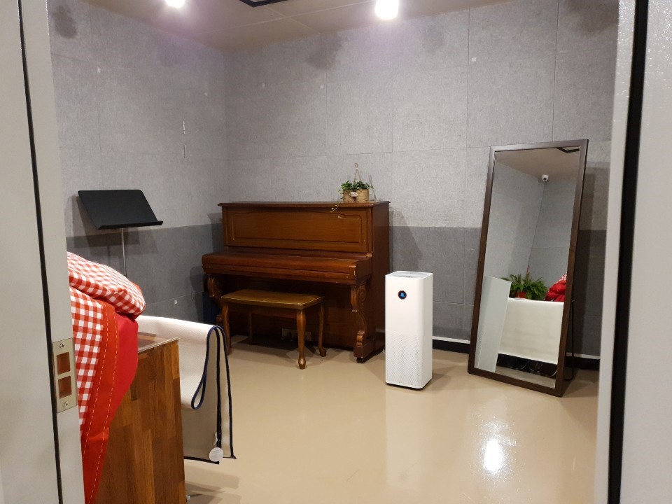 Studio image 4