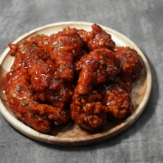 매운양념치킨 한마리 메뉴 사진(네이버)