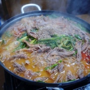 염소 전골 1인분 메뉴 사진(네이버)