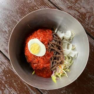 메밀비빔국수 메뉴 사진(네이버)