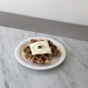 바질 치즈 크로플 메뉴 사진(네이버)