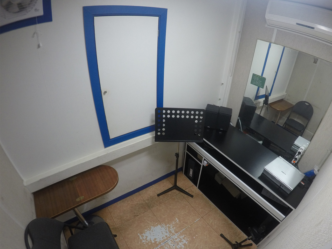 Studio image 4