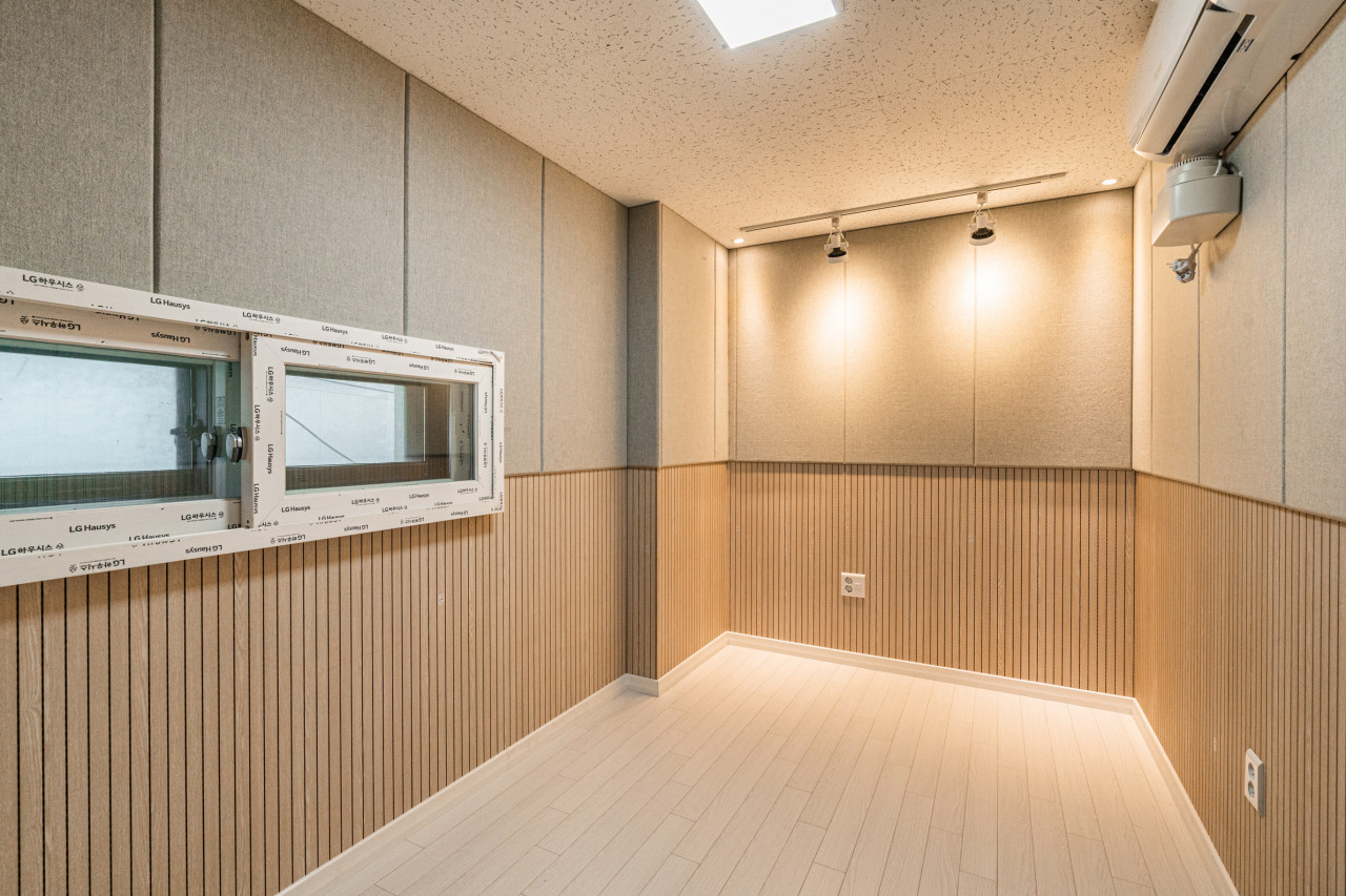 Studio image 3