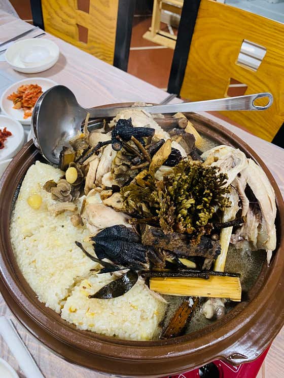 산야초 촌닭 백숙 메뉴 사진(네이버)
