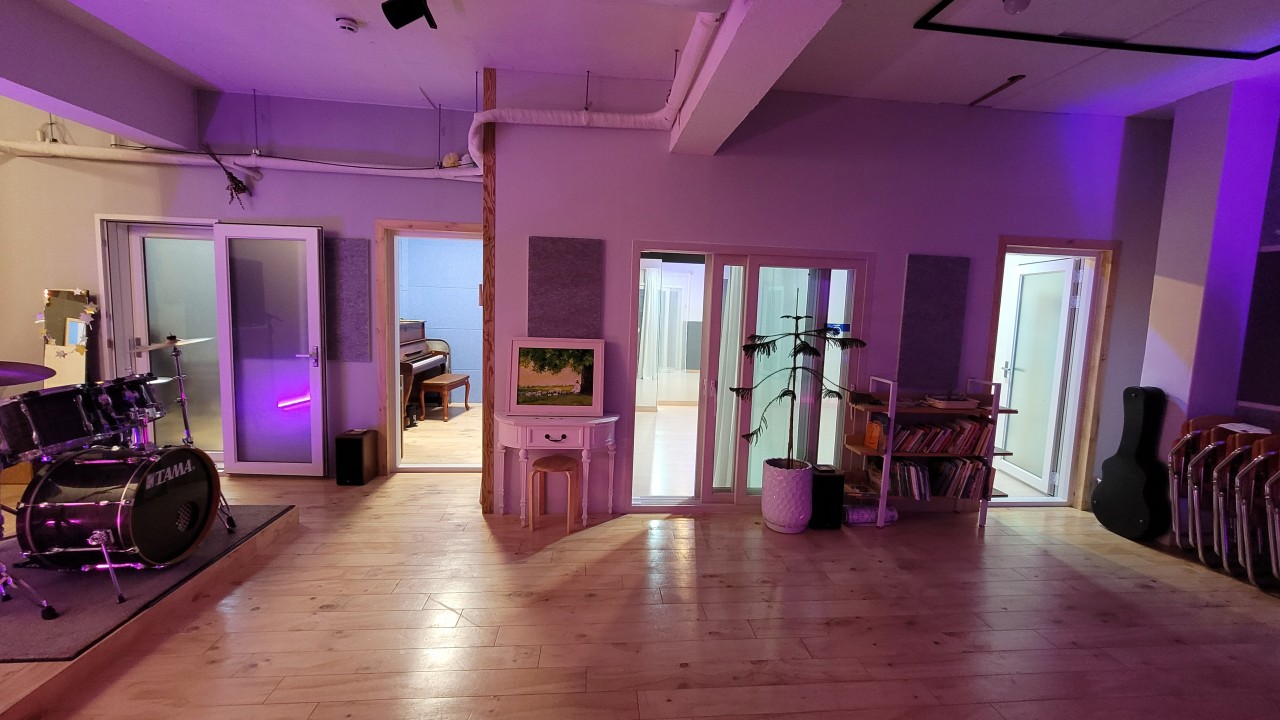 Studio image 2