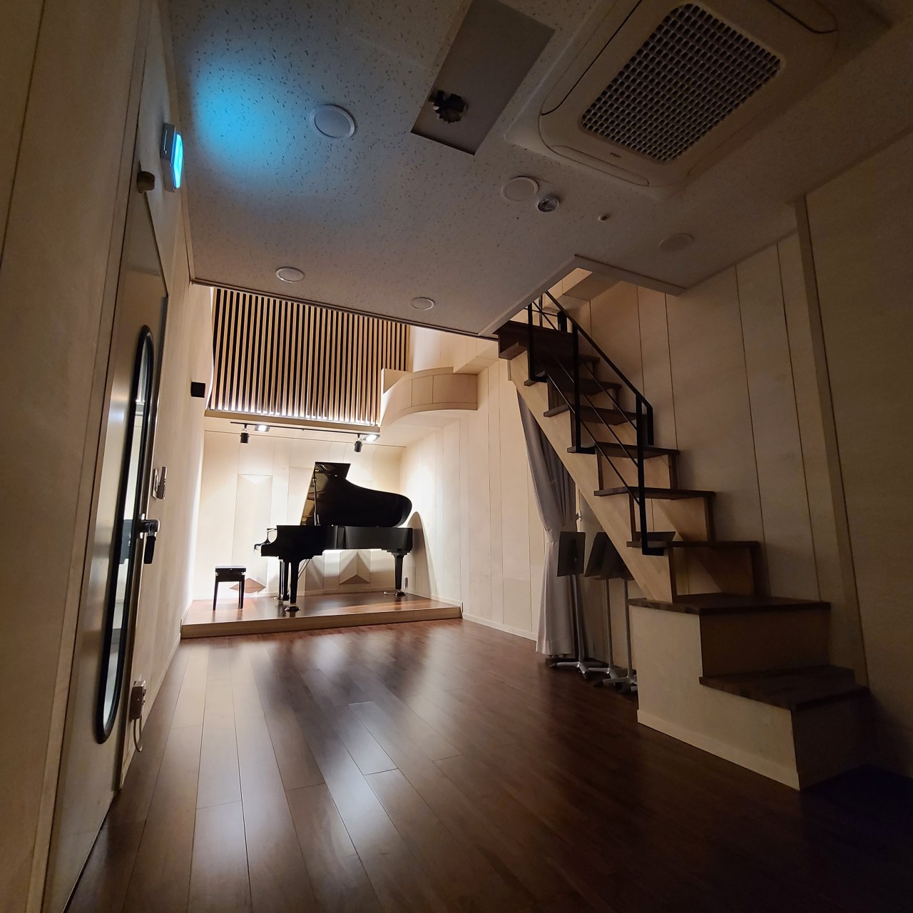 Studio image 4