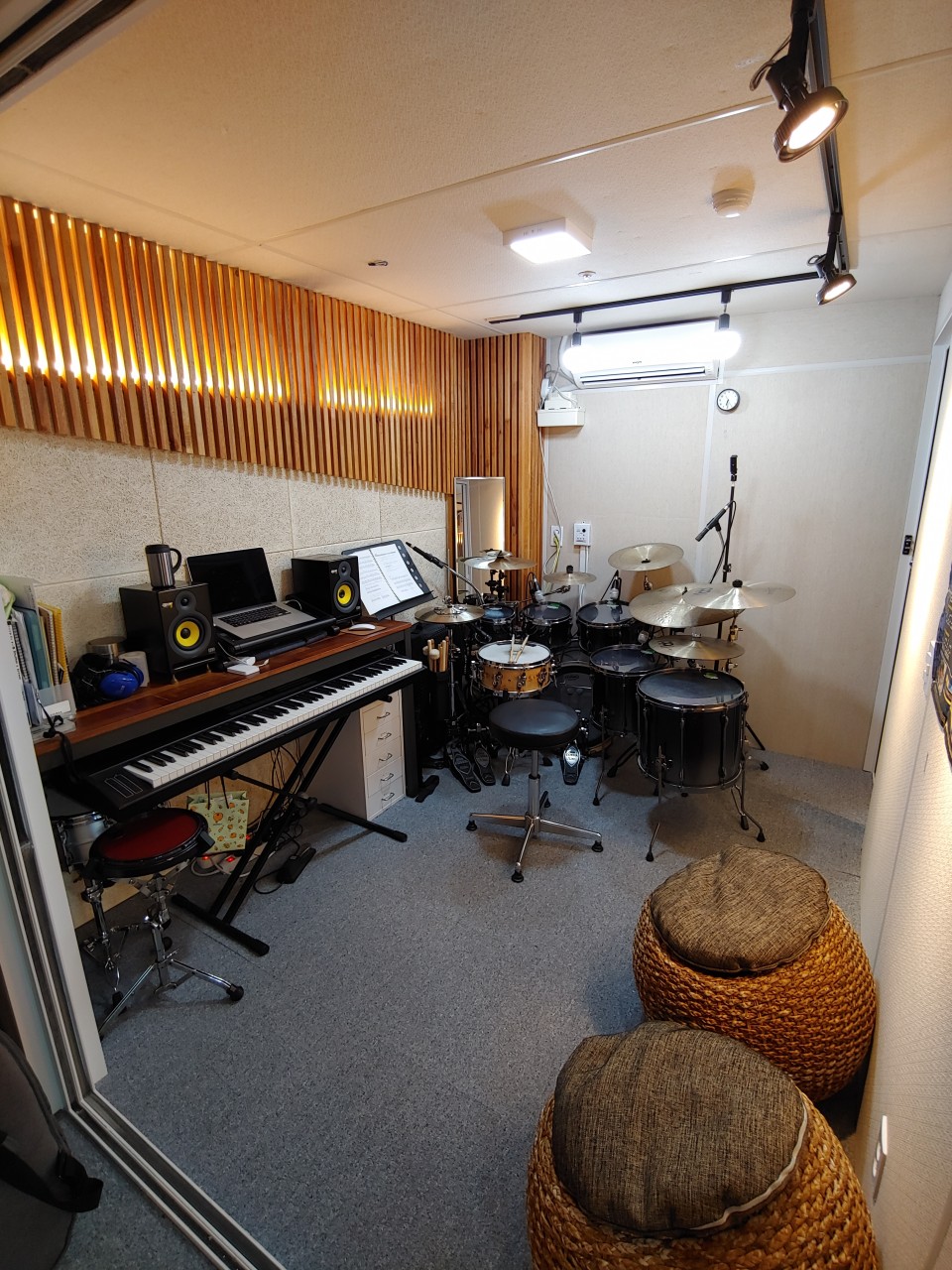 Studio image 5