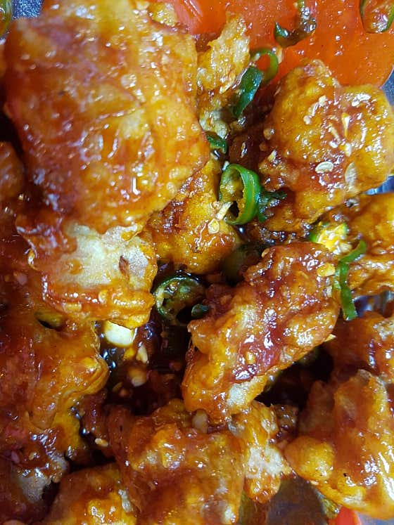 땡초마늘치킨 메뉴 사진(네이버)