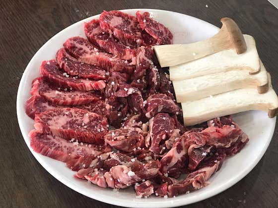 한우암소숯불구이 메뉴 사진(네이버)