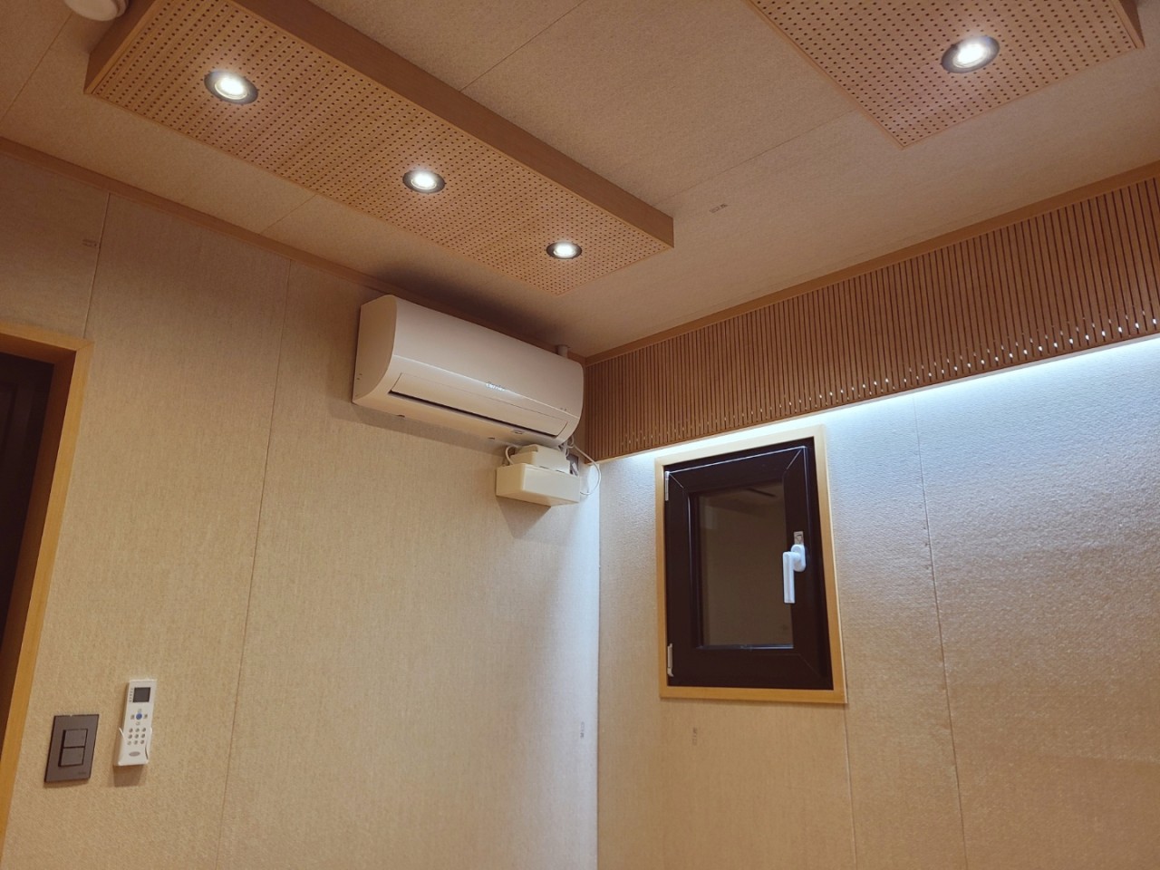 Studio image 4