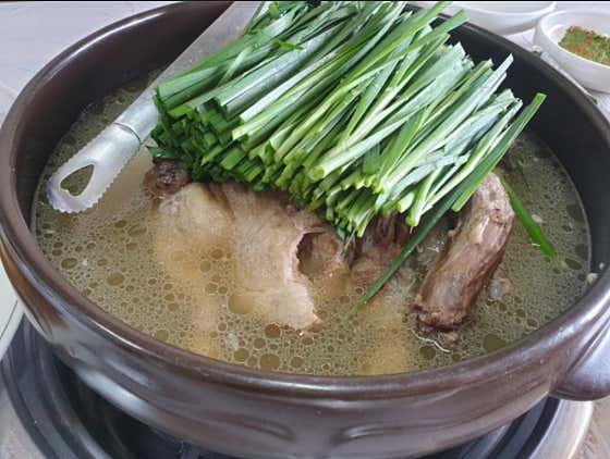 오리백숙(한마리) 메뉴 사진(네이버)