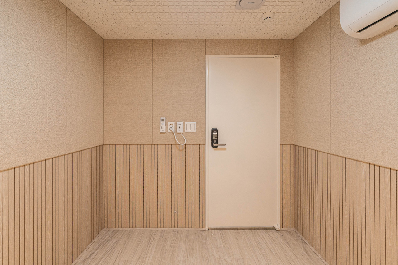 Studio image 5