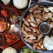 1+ 등급 한돈 한상(2인) 500g 메뉴 사진(네이버)
