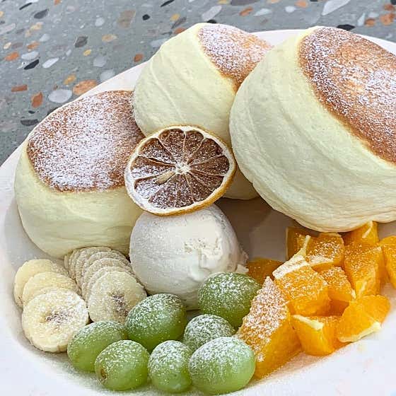 과일수플레팬케이크 메뉴 사진(네이버)