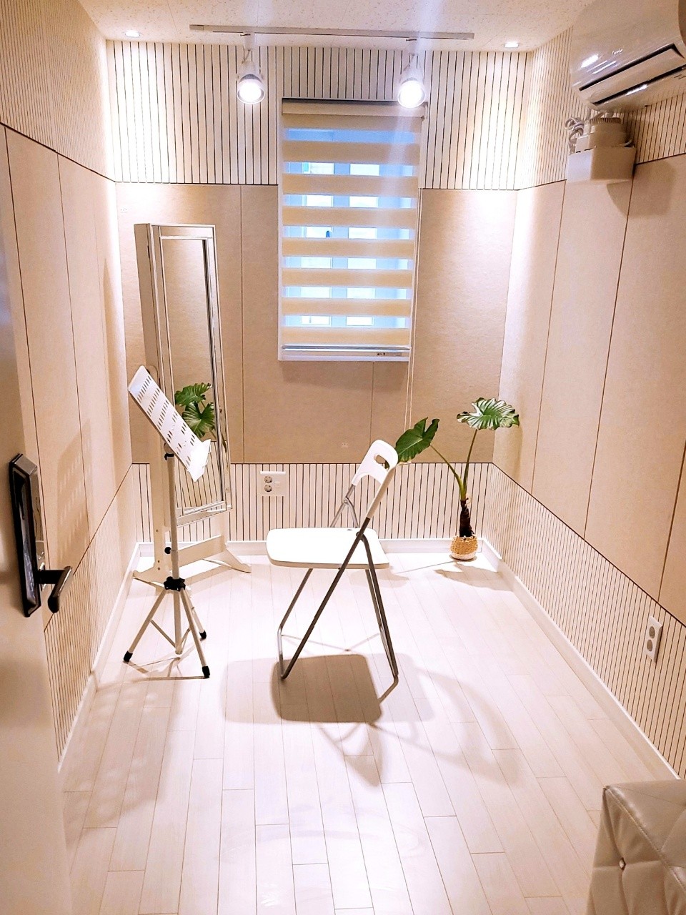 Studio image 5