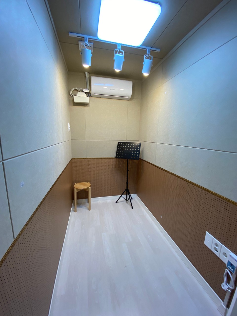 Studio image 5
