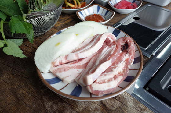 생삼겹(120g) 메뉴 사진(네이버)