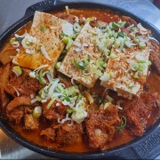 한돈갈비 김치찜 (중,대) 메뉴 사진(네이버)