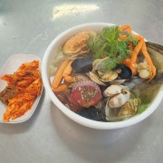홍게 해물 칼국수 메뉴 사진(네이버)