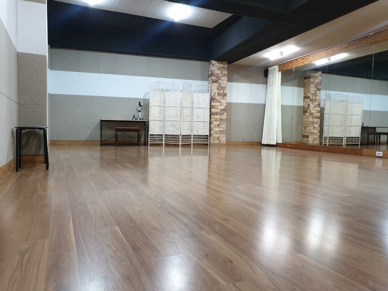 Studio image 4