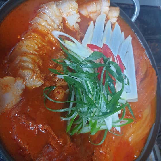 김치찜2인분 1인추가 1만원 메뉴 사진(네이버)