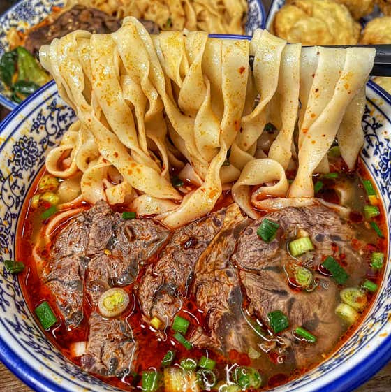 シャオバオ牛肉麺 鍾閣店 店舗写真