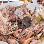 촌닭 능이 한방백숙(中~大) 메뉴 사진(네이버)