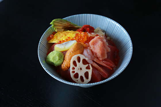 연어덮밥 메뉴 사진(네이버)