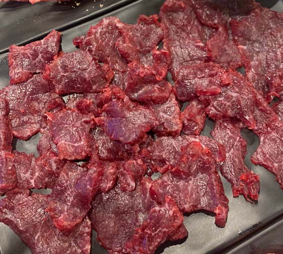 한우 뭉티기 (100g) 메뉴 사진(네이버)