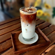 사탕수수라떼 only ice 메뉴 사진(네이버)