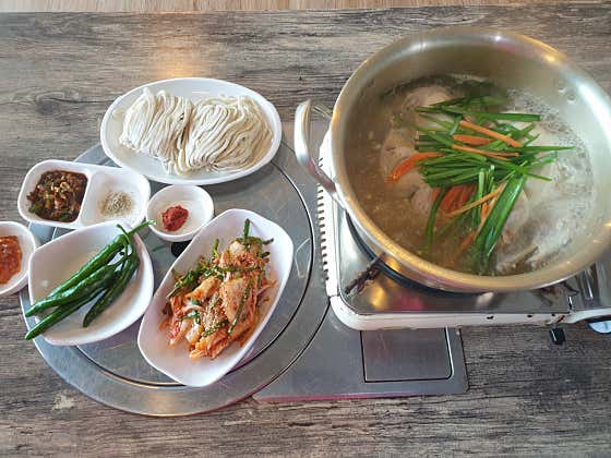 1인1닭한마리 +칼국수 메뉴 사진(네이버)