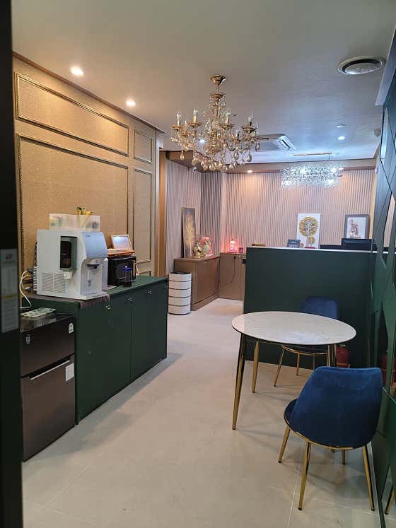 더샵홀릭테라피 (평촌역) 매장 사진 1