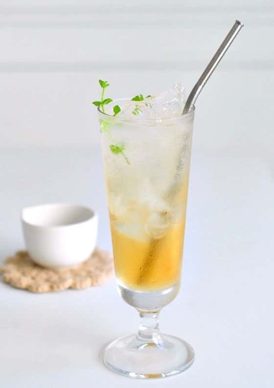 수제 홍매실에이드(Iced) 메뉴 사진(네이버)