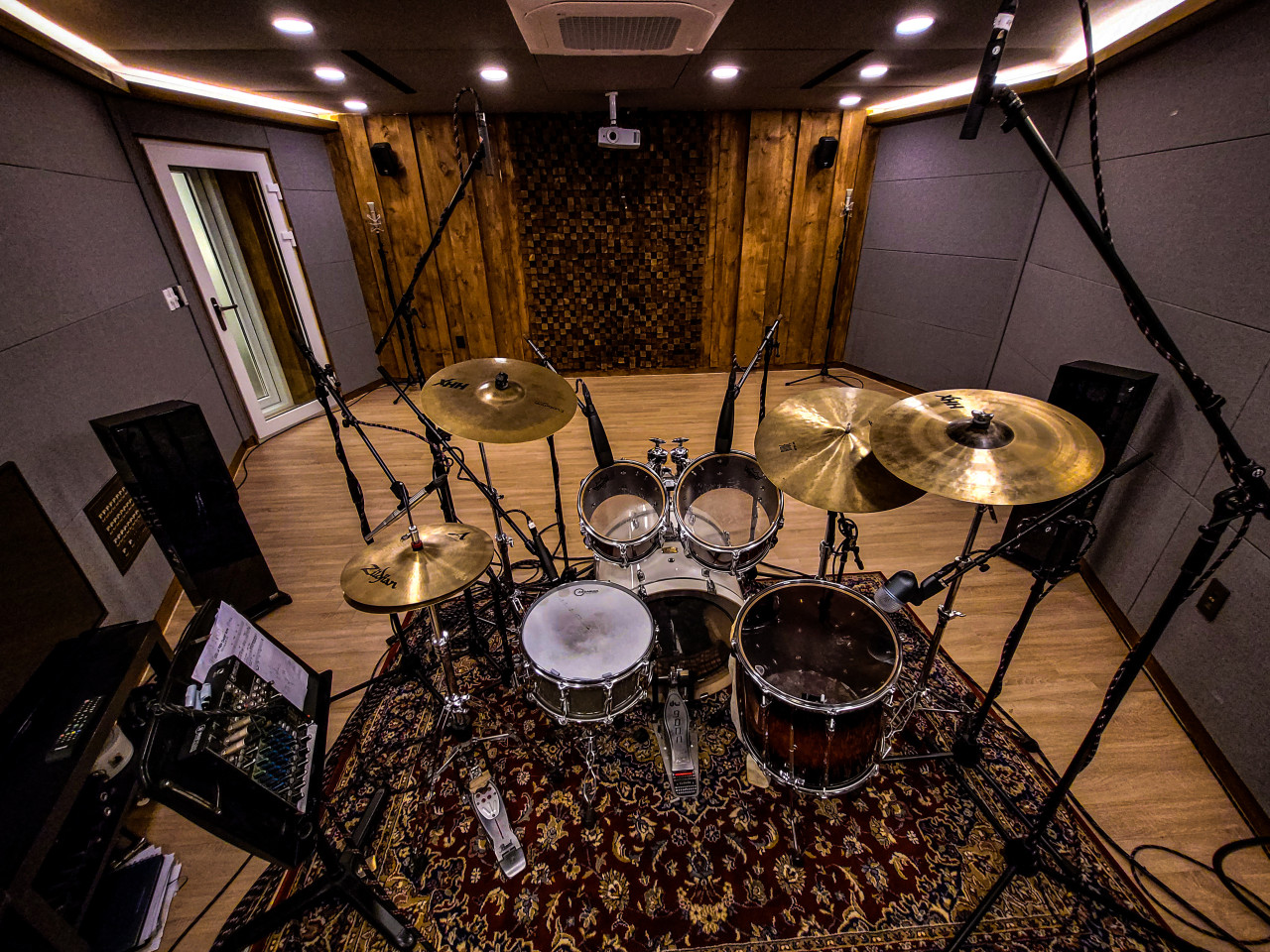 Studio image 4