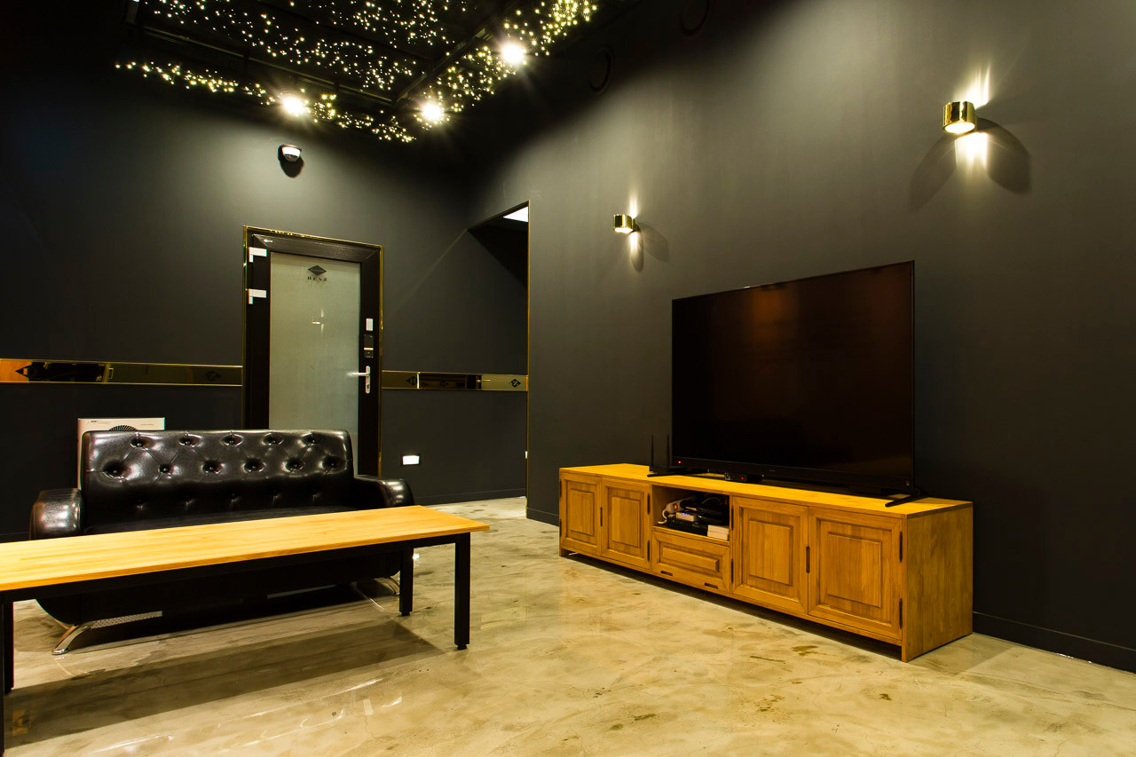 Studio image 3
