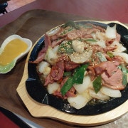 훈제 오리볶음 메뉴 사진(네이버)