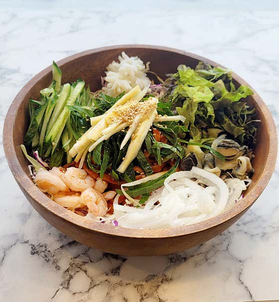 해물도라지 비빔칼국수 메뉴 사진(네이버)