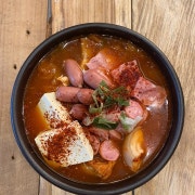 두부김치전골2인 메뉴 사진(네이버)