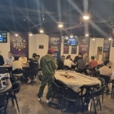 더홀릭 진주점 가게 사진 4