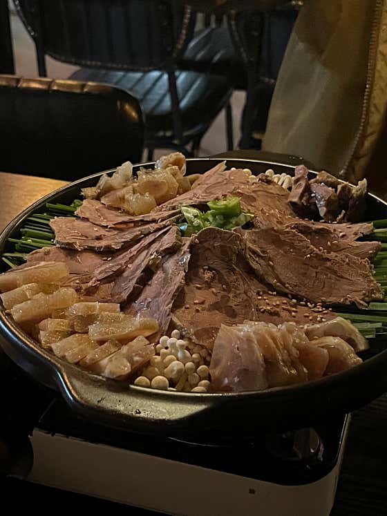 아롱스지전골 메뉴 사진(네이버)