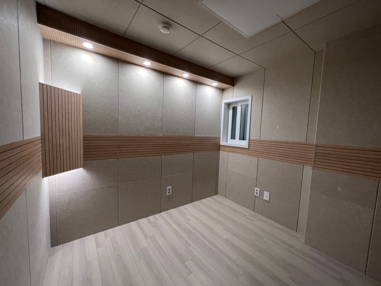 Studio image 4