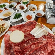 자연산 송이 등심 곤드레 돌솥밥 정식 메뉴 사진(네이버)