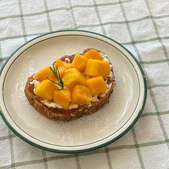 그릭요거트 토스트 메뉴 사진(네이버)