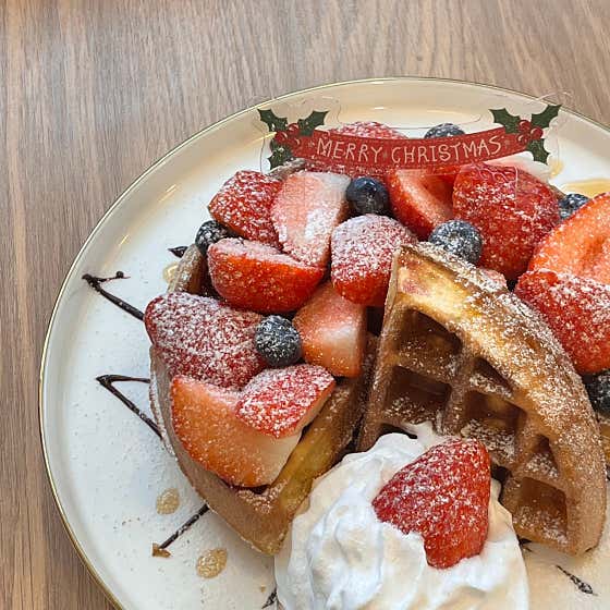 딸기와플(🍓시즌) 메뉴 사진(네이버)