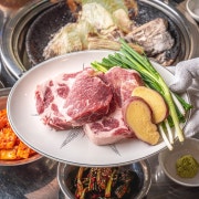 두툼한 뭉치목살 메뉴 사진(네이버)