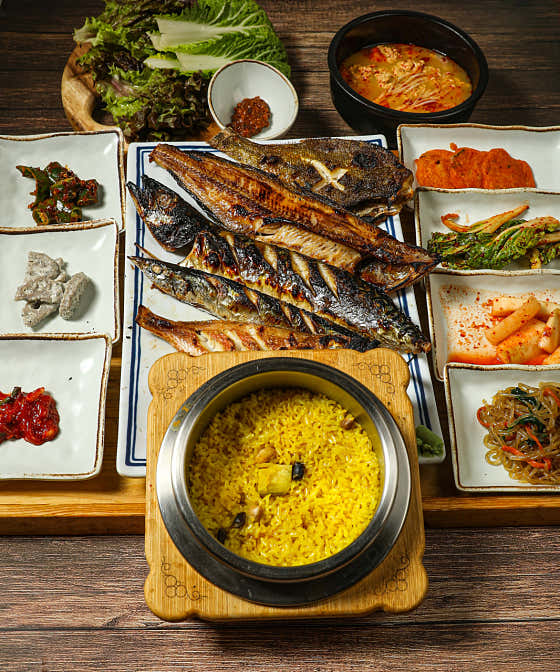 영양솥밥+화덕생선구이 메뉴 사진(네이버)