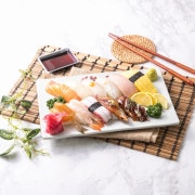 오마카세 모듬초밥10ps 메뉴 사진(네이버)