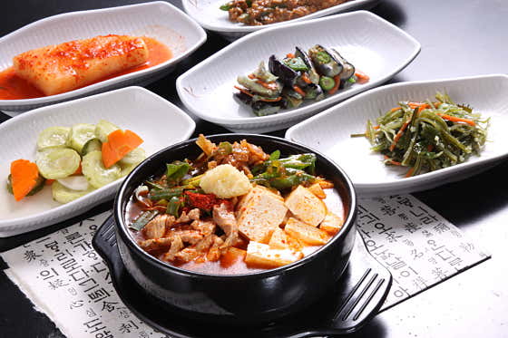 손두부찌개 메뉴 사진(네이버)