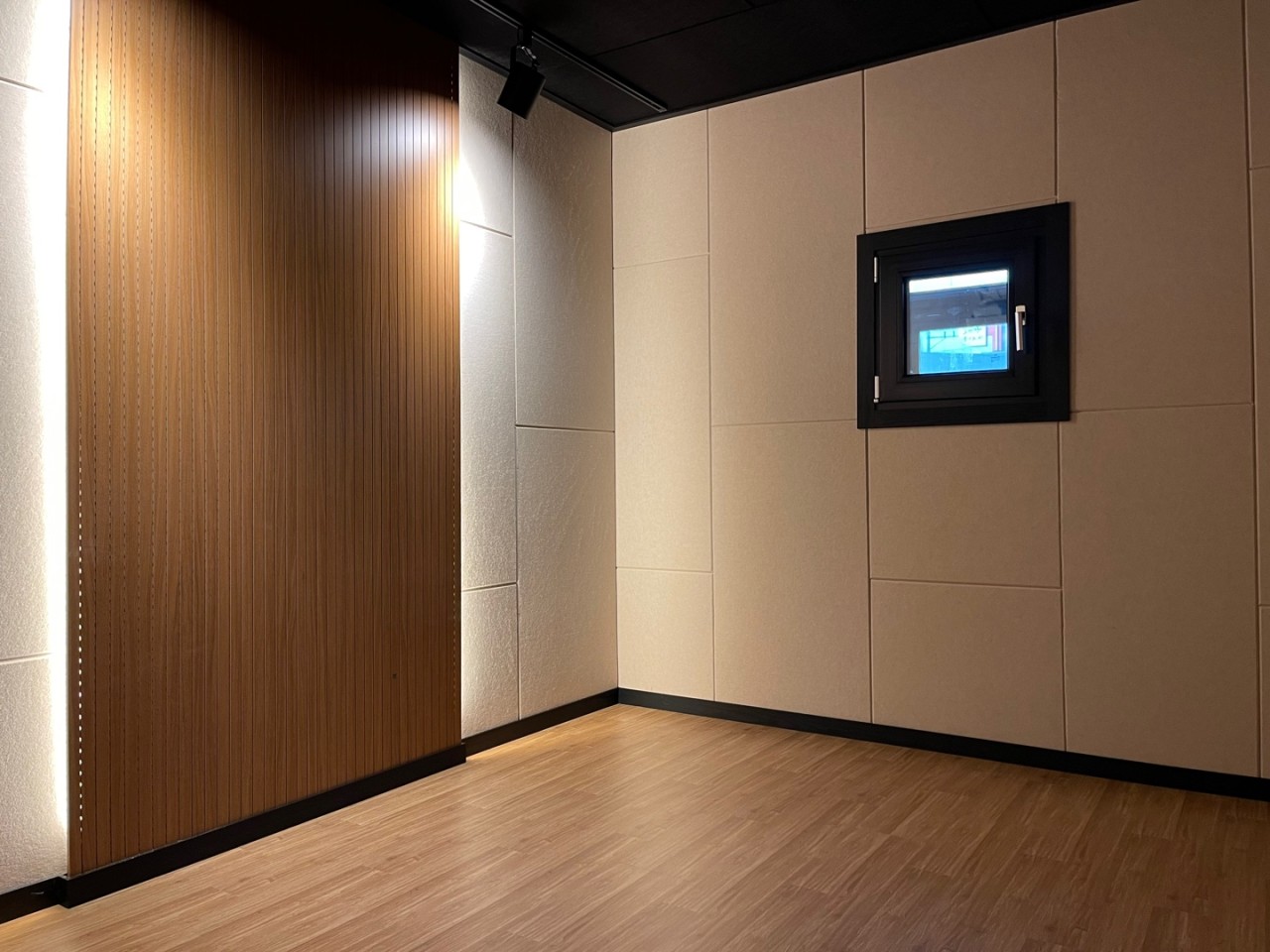 Studio image 2
